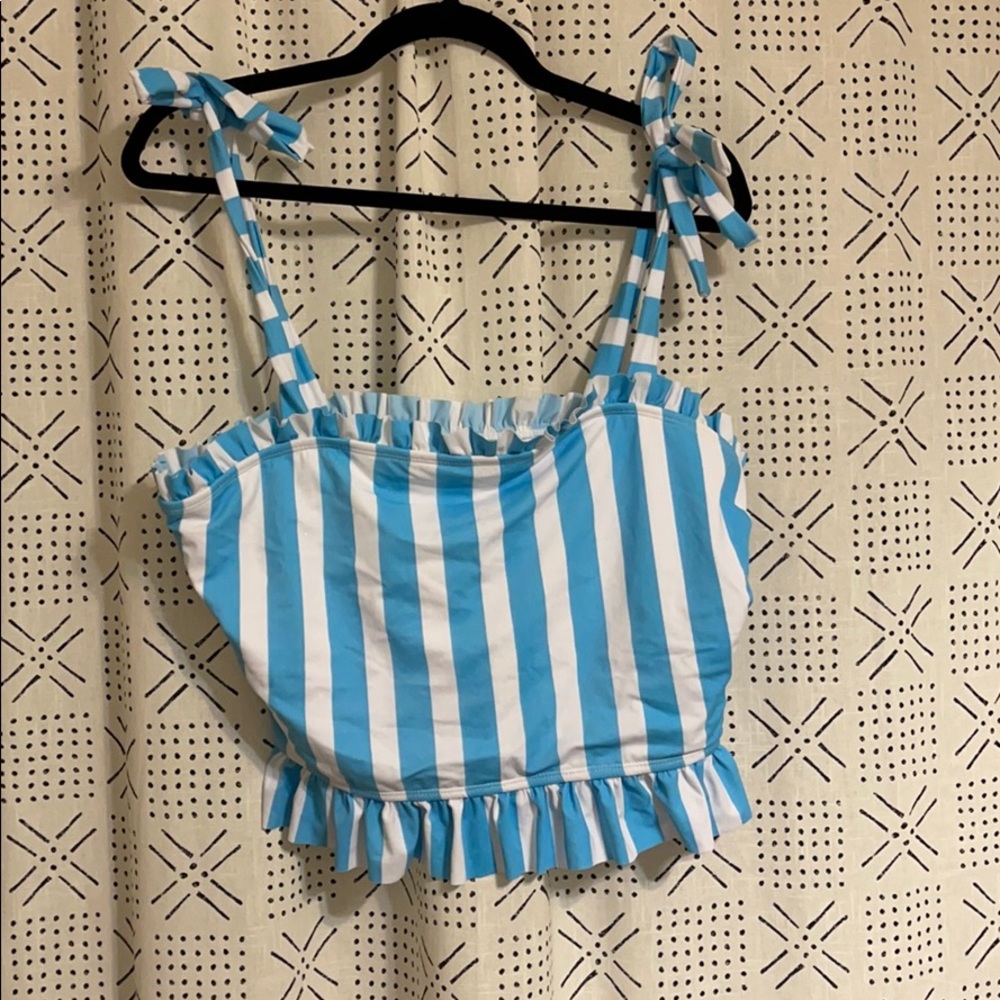 Ruffle crop tank swim top